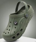 Svaar Men Clogs(Olive, Green , 8)