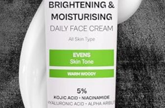 PROWL by Tiger Shroff Face Brightening Moisturizer Cream 5% Kojic Acid, Alpha Arbutin, Niacinamide & Hyaluronic Acid Daily Use Moisturiser For Dry Oily Combination All Skin Type, Warm Woody,50ml