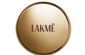 Lakme 9 to 5 Primer with Matte Powder Foundation Compact, Rose Silk, 9g