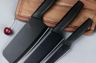 AVIXON 3-Piece Kitchen Knife Set with High Carbon Stainless Steel Blades, Chef Knife, Utility Knife & Santoku Knife with Ergonomic Black Handles for Chopping, Black 3pcs Knife Set