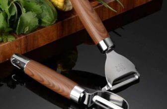 2 Pcs Vegetable Peeler Set with Sharp Stainless Steel Blades and Wooden Handles, Multi Function Fruit and Kitchen Peeler for Potatoes, Carrots, Cucumbers, Pumpkins and Everyday Food Preparation